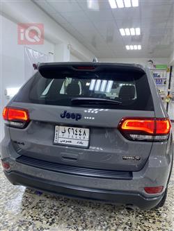 جیپ گراند شیرۆکی